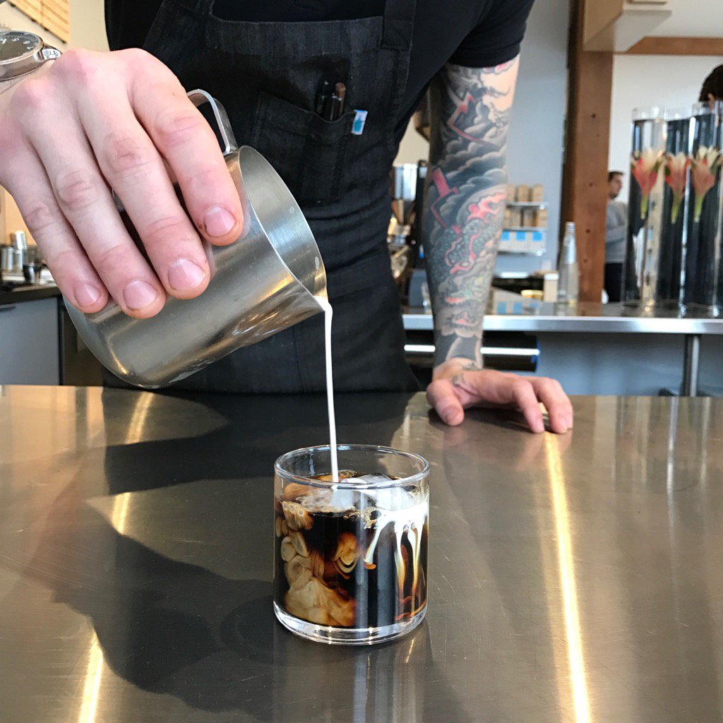 riasim1's tweet photo. AWESOMENESS 👊🏻😎 @bluebottleroast #SouthPak #coffee #cafe #☕️ #soma #bluebottlecoffee #sf #coffeelovers #coffeetime https://t.co/yzc1fDQAWn