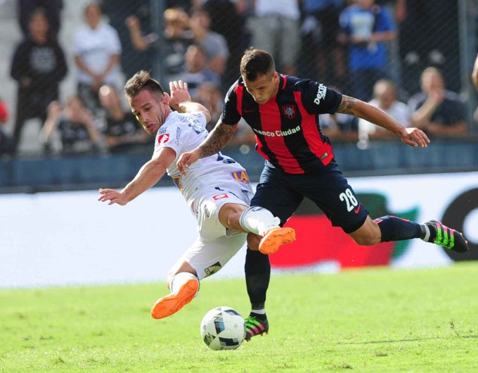 View image on Twitter