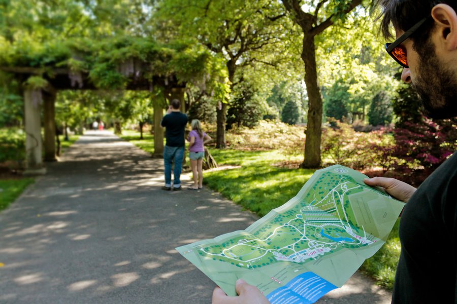 cgpartners's tweet photo. Happy #firstdayofspring! Celebrate at @bklynbotanic and don't forget your garden map #cgpartners #designforculture #spring2017 https://t.co/0am2udelSm
