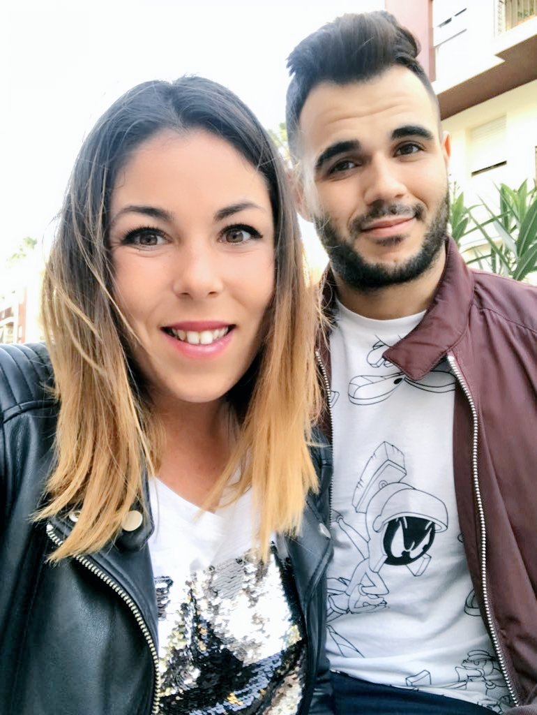 ale_fraile's tweet photo. Disfrutando de las cosas buenas k tiene la vida @PVirues 😚😚😇😇 https://t.co/44CYKPwn8S
