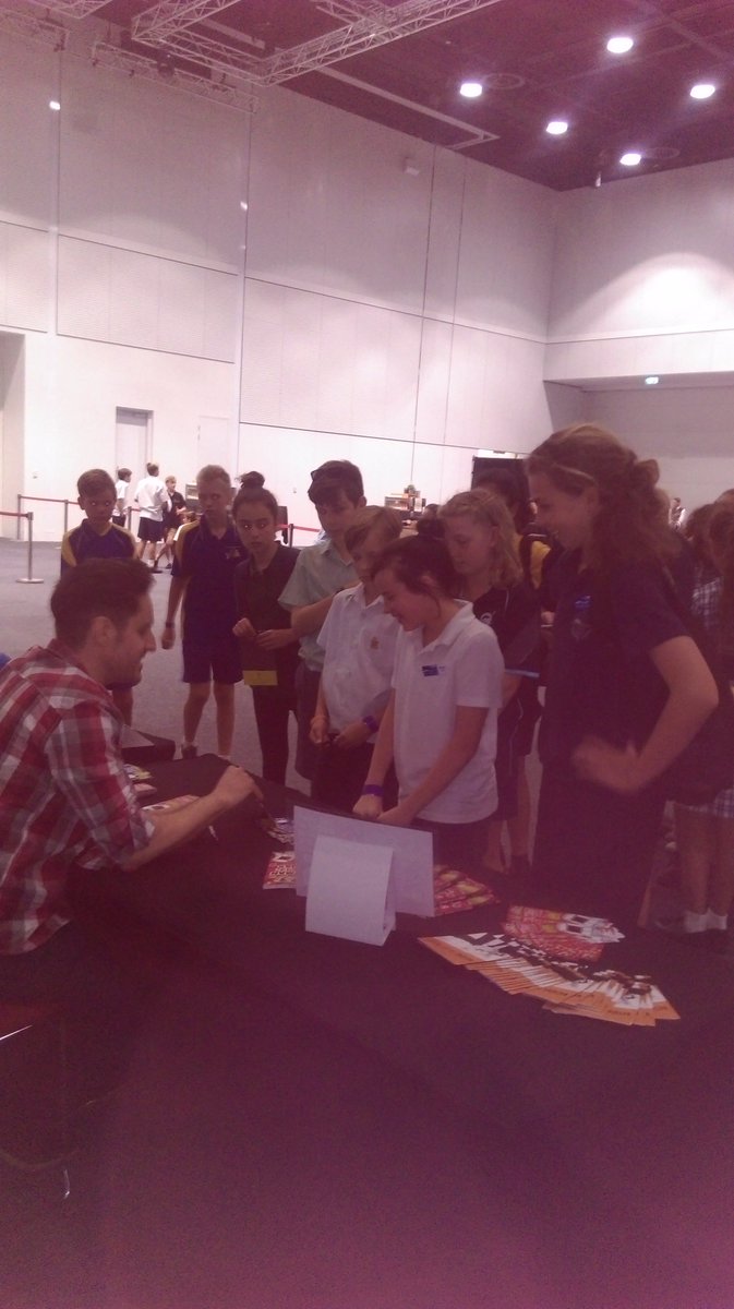 ScholasticAUS's tweet photo. The winding line-up for @MrMattCosgrove at the @halogenaus event in Adelaide! #readingsquadgoals #inationau #togetherwecan https://t.co/rscgRSPoLX