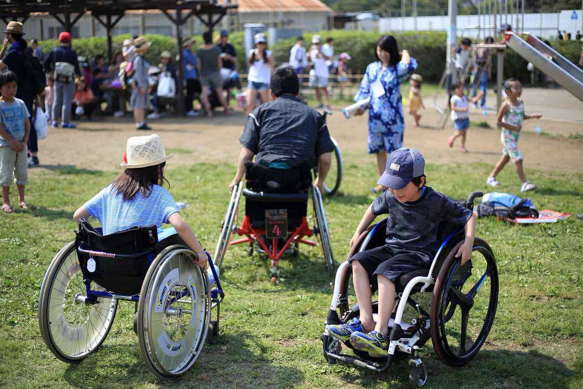 Heart Beat Square ゲストハウス彩 いろどり 鎌倉 ٹوئٹر پر 子供の頃から思いやりを 車いす体験も実施しています 子供の頃から 色々な人達と自然の中で触れ合い 体感したら思いやりの心も育まれる 青空の下で 遊びながら 明日の勇気へ繋がるように