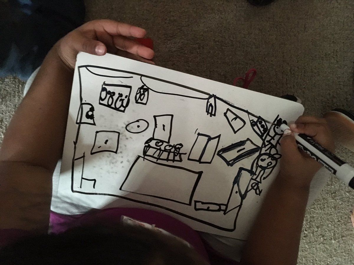 mscuevaskinder's tweet photo. #ColoradoGiantMap has sparked an interest in maps of all kinds! https://t.co/9acPsD76Yn