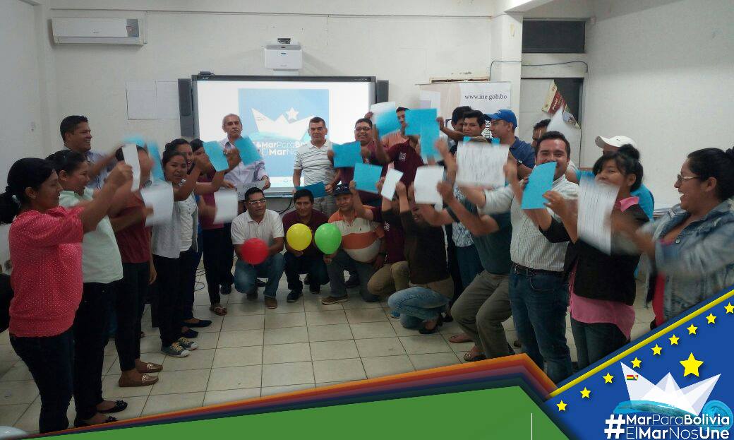 INE_Bolivia's tweet image. Funcionarios del #INEBolivia se suman a la ola tuitera de #MarParaBolivia y #ElMarNosUne bit.ly/2nu6uLd