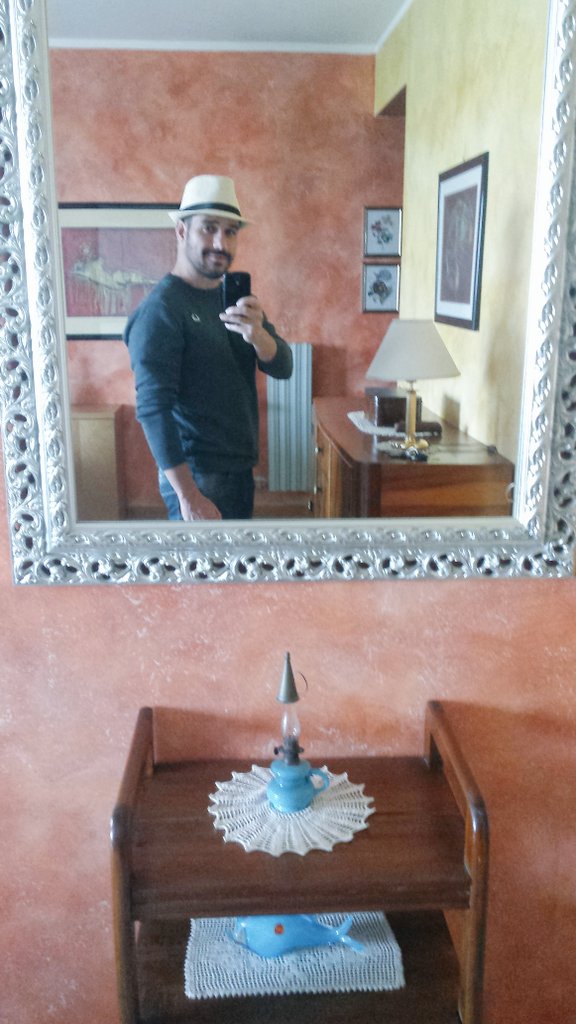 DottGuarino's tweet photo. #InFrontOfTheMirror #Winner #Singer #oneonamilion #rocker #italiansinger #JOELSE #JoelSepel #JOELSEPEL #determinato #talentoso #powervoice https://t.co/azMRHDVCk4