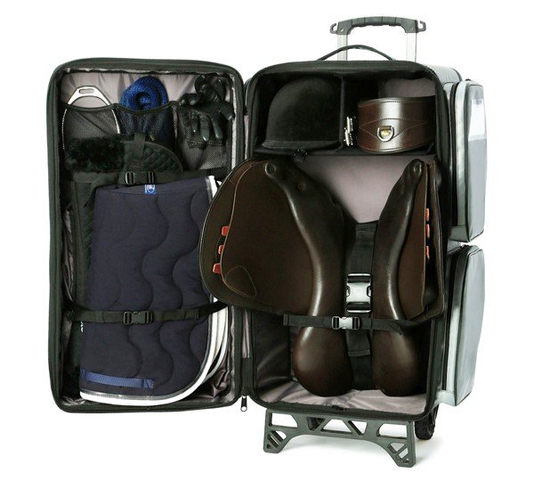 eCHEVALcom's tweet image. Découvrez avec nous cet incroyable sac 3-en-1 développé pour les cavaliers #cheval #chevaux echeval.com/news/151-trave…