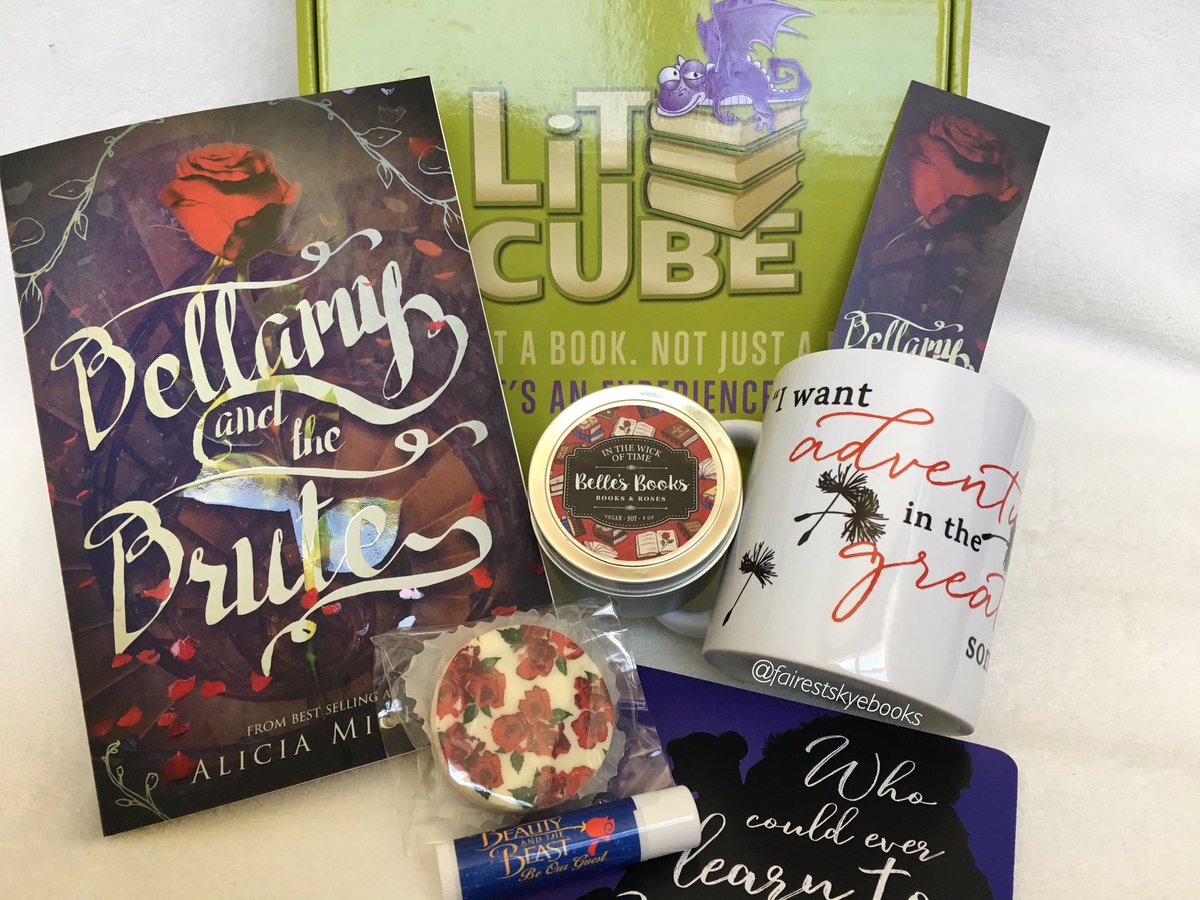 fairestskye's tweet photo. @lit_cube @InTheWickOfTime Gorgeous BatB themed box! I'm in love! ❤️🌹❤️ https://t.co/ApBLpS3YbI
