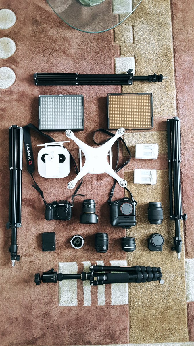 MrNiceVideo's tweet photo. #Shootingday #filmmakerkit #musicvideos #gear https://t.co/yhCOdFMiRk