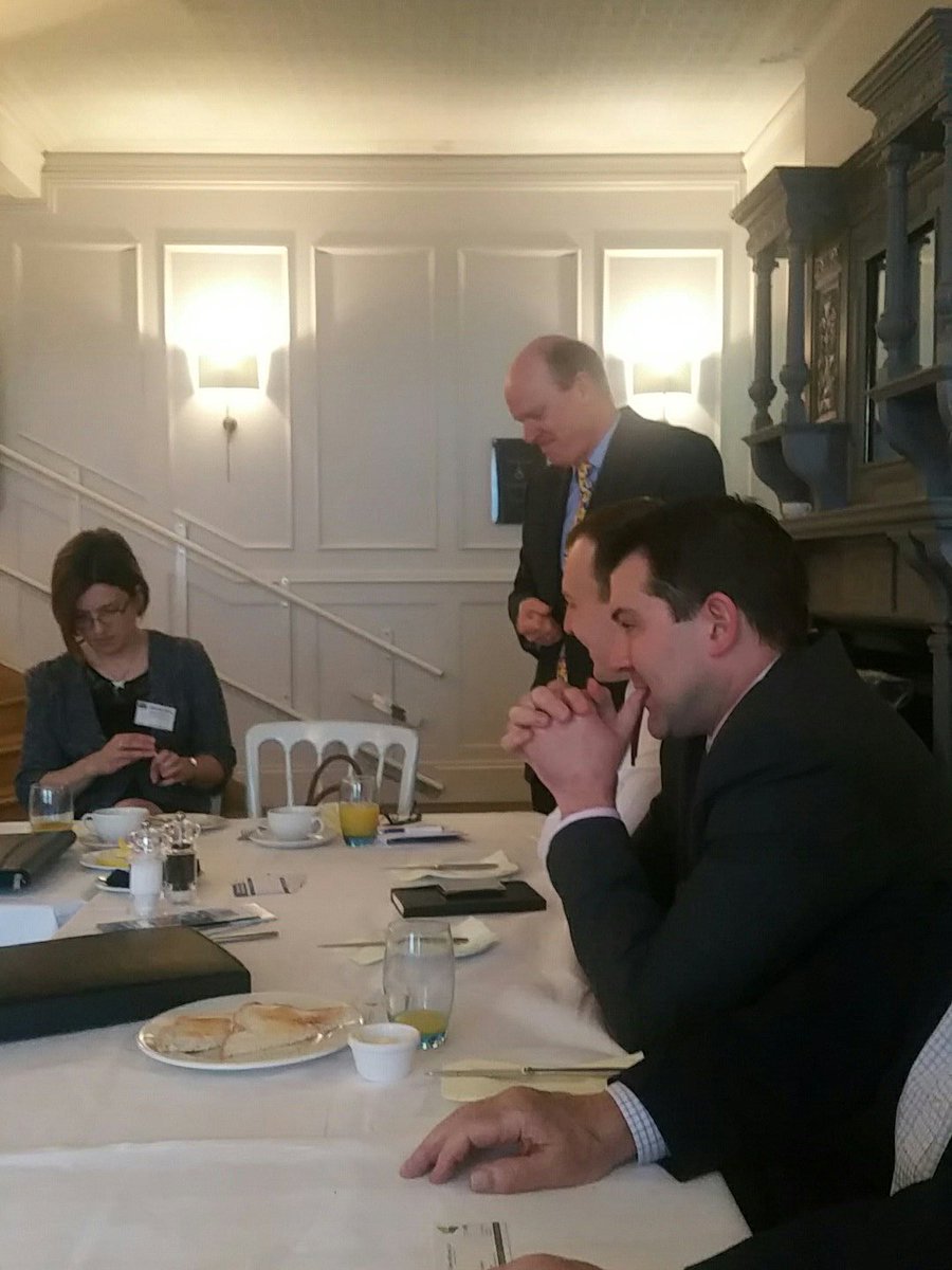 TWBobClub's tweet photo. Paul Troman shares this morning his business on loans #TunbridgeWells https://t.co/5JDQLFDGZj