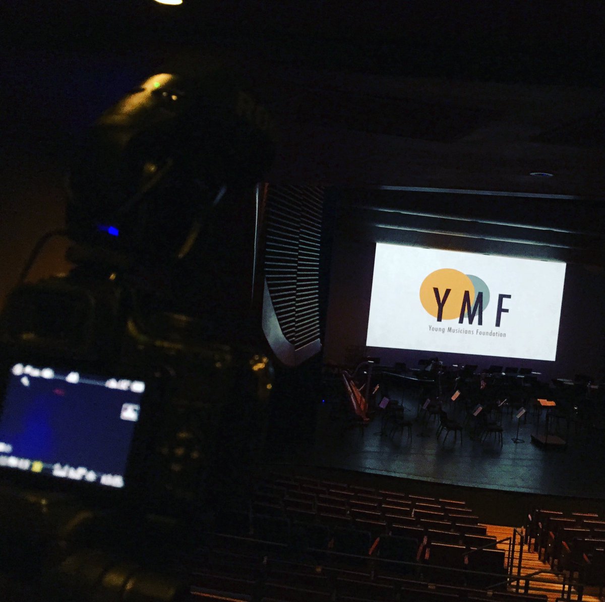 SALTartsdoc's tweet photo. Double duty tonight! Huge thanks to @chriskallmyer for his fab work at @mondayevening Concerts while @ttallon covered the @YMF1955 Gala! https://t.co/ouJf64emai