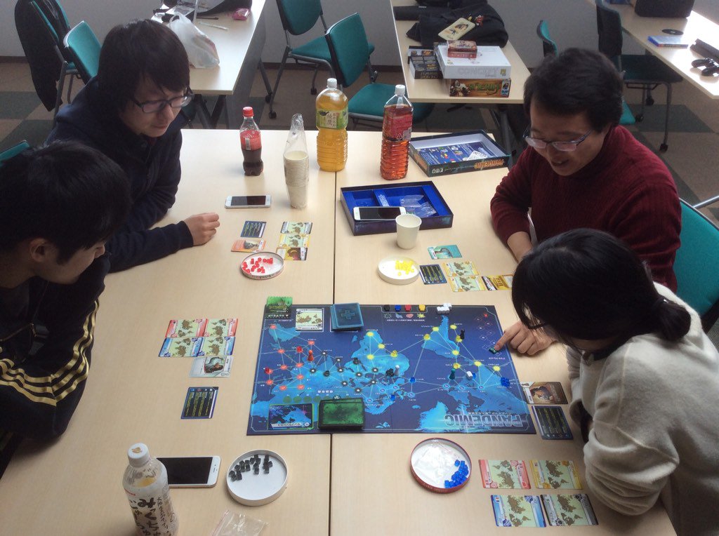 Yoshida Hiroshi 吉田寛 テマティックゲーミング第六回が始まりました 今回は 騙し 協力 がテーマで ボード ゲームを中心に遊んでいます 写真は パンデミック Matt Leacock Z Man Games 08 デジタルゲームでは Fallout 3 Ps3 を取り上げ