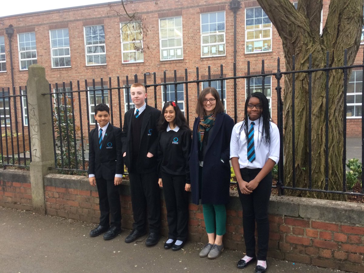 GMannnine's tweet photo. .@Ninestiles pupils ready for @noisyclassroom #UpForDebate #stretchnchallenge #ProudTeacher #Excellence 👩‍🎓👨‍🎓📚 https://t.co/gHHL27KOhE