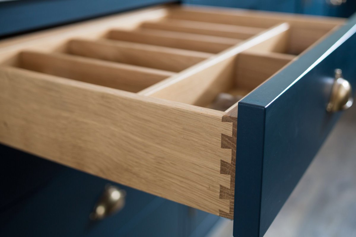 thomasmayuk's tweet photo. Dovetailed drawer with cutlery insert hand crafted from European oak @ArnoldLaver #kitchen #interiors #design #interiordesign #wood https://t.co/uE7ZjFF4NN