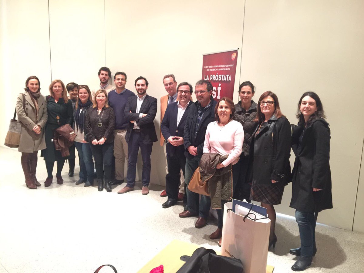 cofmurcia's tweet photo. Farmacéuticos preparándose para la campaña " La próstata si importa" #HBP @Portalfarma @Murciasalud @jmoralesarnau @sandrasial @FcoMoraF https://t.co/ODkaGXcF18