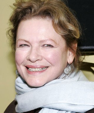 Happy Birthday, Dianne Wiest!!     Aquí con su Oscar por \"Hannah y sus hermanas\" Allen 