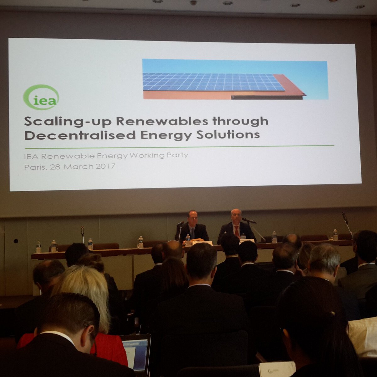 SolarHeat_EU's tweet photo. #ESTIF now attending @IEA #REWP workshop on scaling-up #renewables through decentralised energy solutions in Paris! https://t.co/TLIiMZJfXV