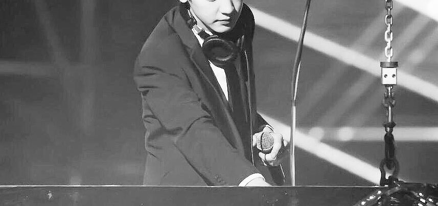AlanoOfficial's tweet photo. 〔 ALANOline open audition☠ 〕.    Audition on DM @AlanoOfficail
 ; only exo

   " มาเป็นหนุ่มรูปงามด้วยกันนะครับ:) "

#โปรเเฟม ยพท rtตามทัก https://t.co/LUoUwNv0aQ