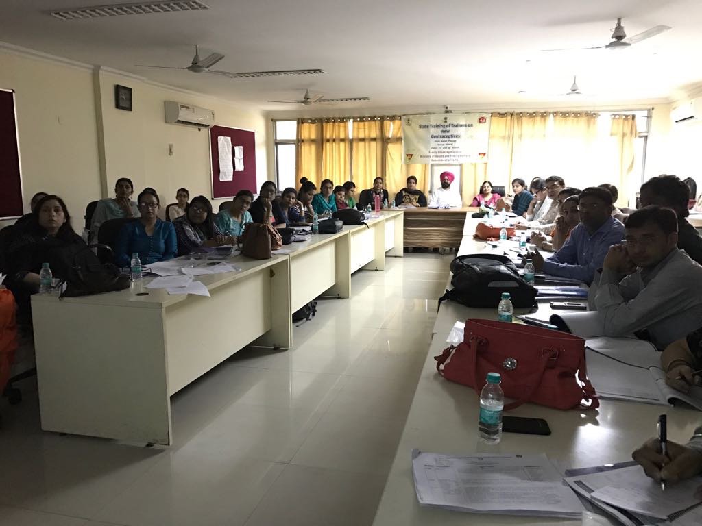 MoHFW_INDIA's tweet photo. Another state gears up to welcome an expanded basket of FP choices - #NewContraceptives TOT, currently ongoing in #Punjab. #SwasthaBharat https://t.co/ONn86nO6xt