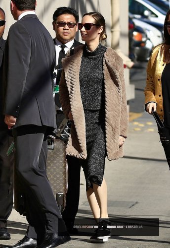 brielarson_us's tweet photo. HQ photos of #BrieLarson arriving at the ABC studios for Jimmy Kimmel Live (March 08) - https://t.co/BViYdi59pc https://t.co/440bWVzQuf