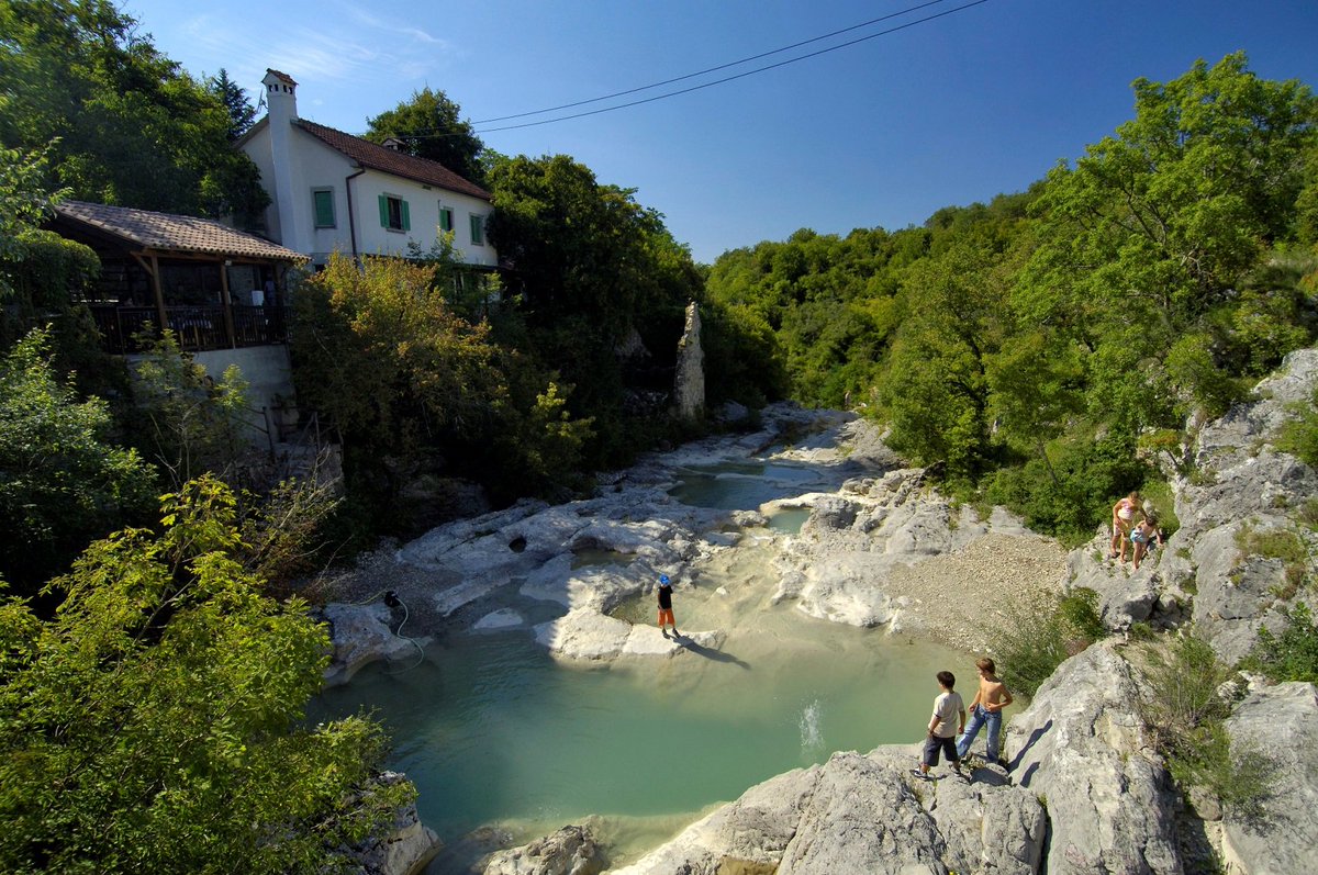 NatureCroatia's tweet photo. Kotli - Istria - @NatureCroatia @VisitIstra @Croatia_hr @AncientHistria @CroatiaSummerH https://t.co/VITReyqsz2