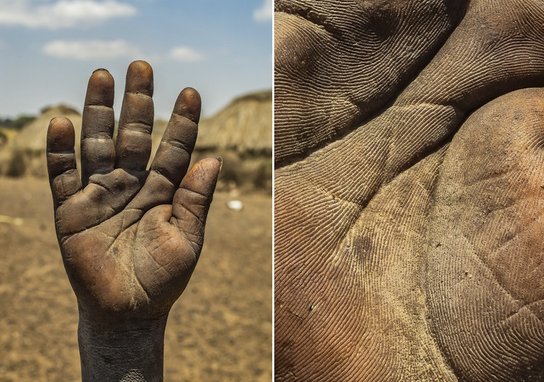 actuphoto's tweet photo. Le #photographe libanais Omar Reda photographie les mains du monde entier ! https://t.co/yR2JiOR4Dh #photography #hands #world #OmarReda https://t.co/tKbtSXzbxy