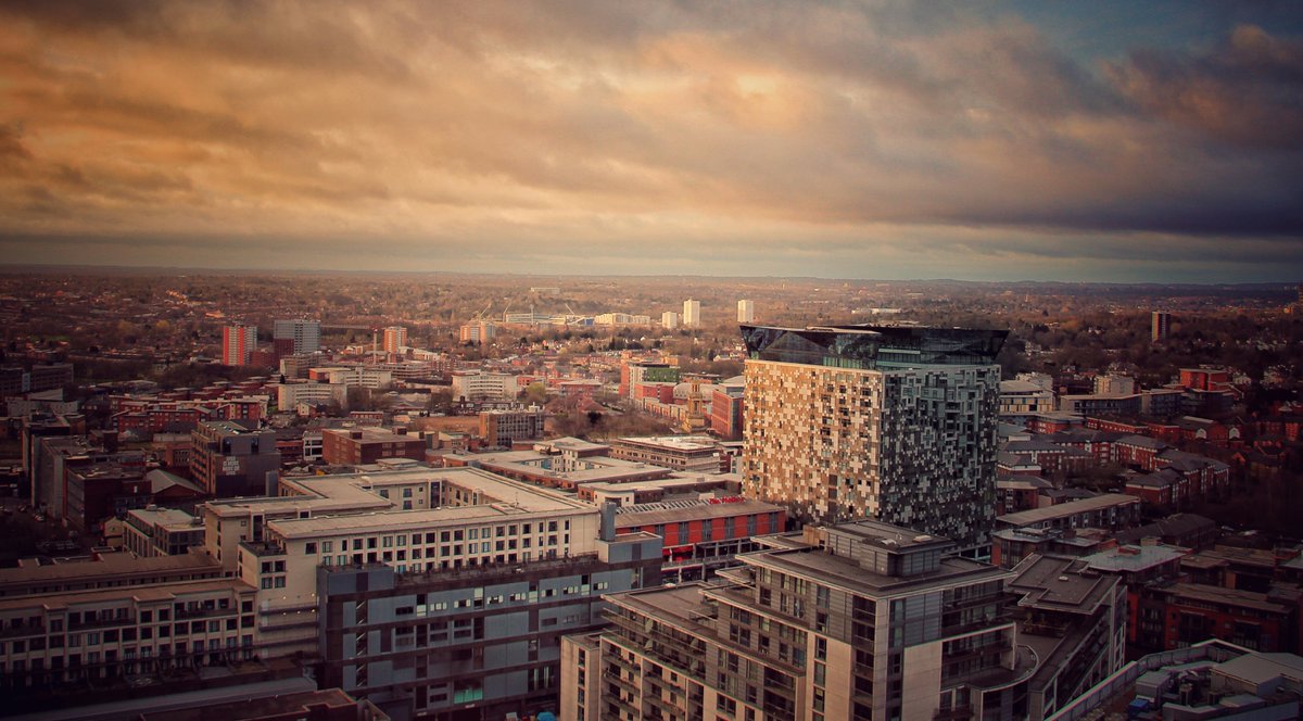 GrBhamChambers's tweet photo. Stunning #AlphaSunrise photos released today capturing #Birmingham's changing skyline. #RooftopTuesdays

More info: https://t.co/8ZMHdyK2FY https://t.co/fumQSIATJi