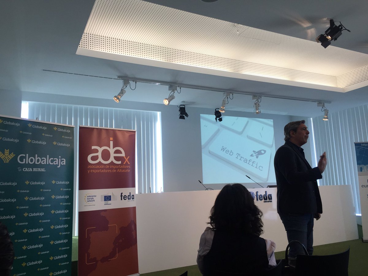 sebaxtorres's tweet photo. @EN_FEDA asistiendo a la formacion en #linkedin #twitter con @retailmeeting , genial! https://t.co/wJ6dU5C5Im