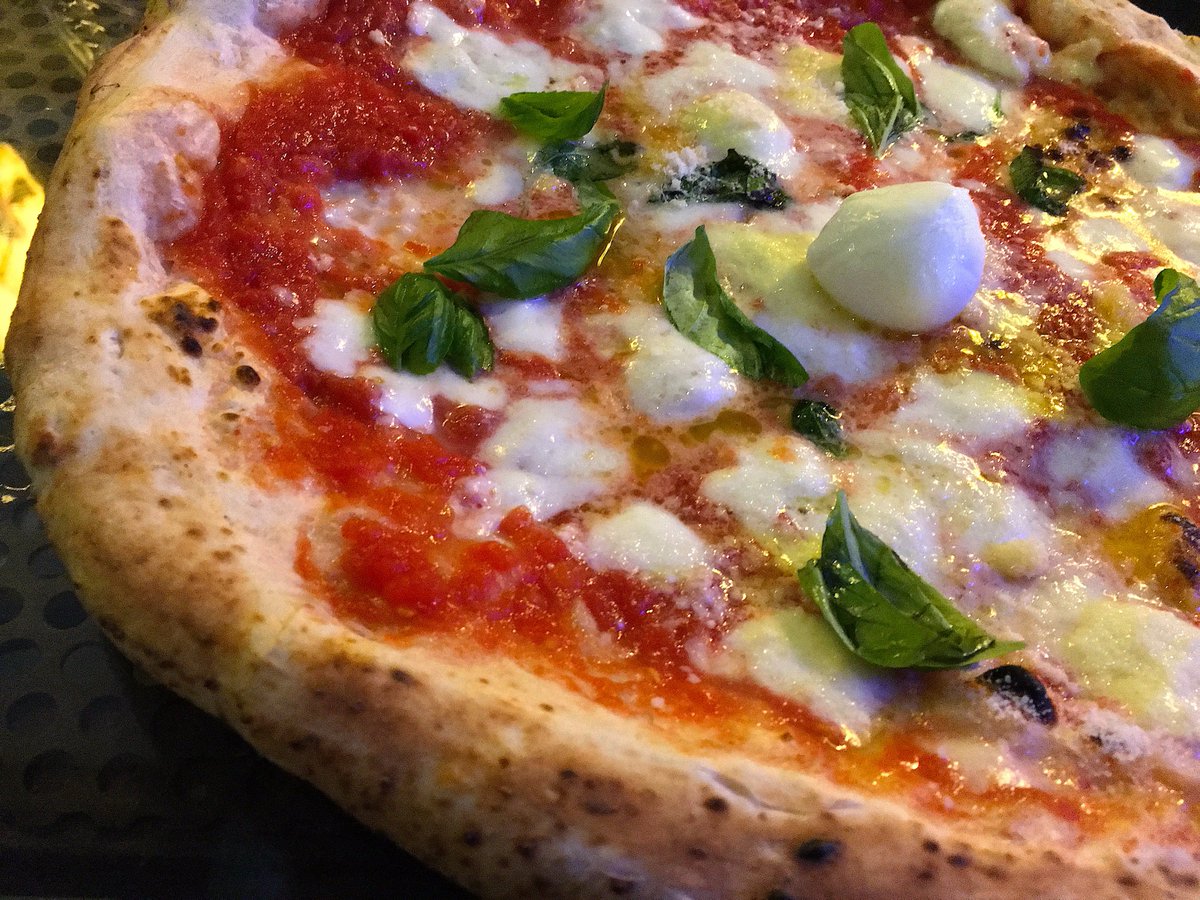 Mama J's Italian tweet media