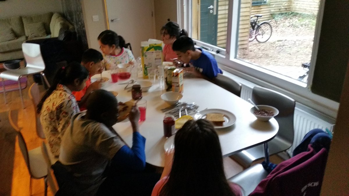 YearSevenPS_VI's tweet photo. Breakfast time !!!! @YearSevenPS_VI @Priestley_Smith @year6_ps https://t.co/wc3HF2lRDc