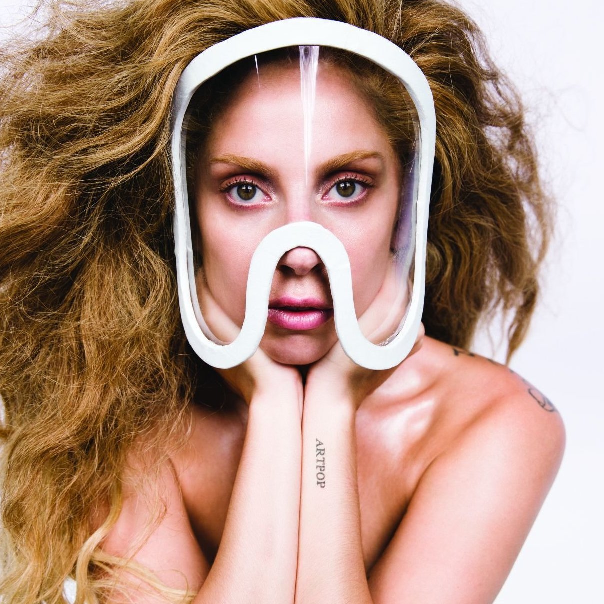 Happy birthday to the extremely talented Lady Gaga, who\s turning 31 today! 