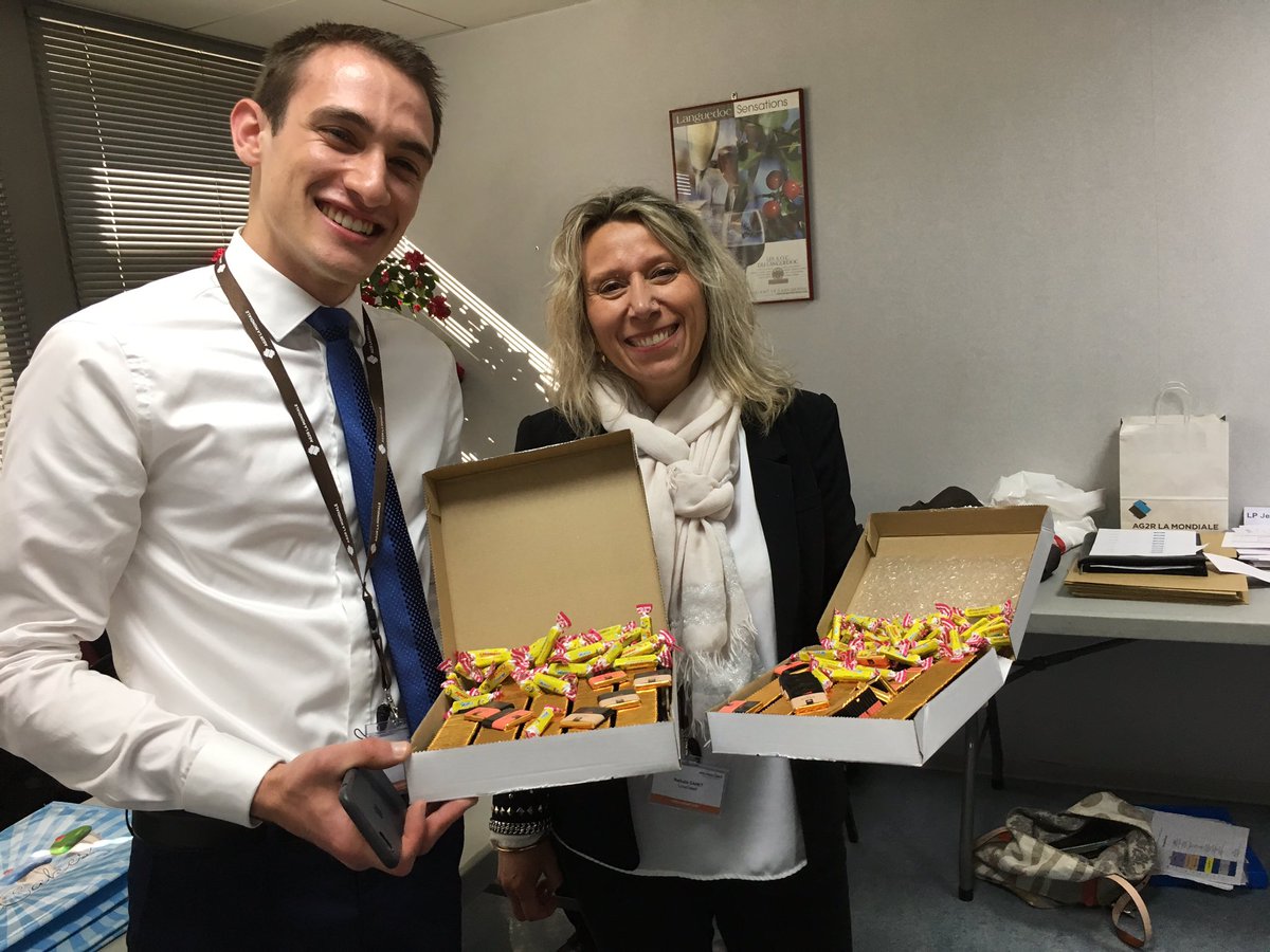 BIZZNESSDAY's tweet photo. Du #réconfort avec #carambar et #chocolat offert par @coockshop Béziers  @LavandeLP @BIZZNESSDAY @Coockie690 @clement_dcf https://t.co/yvpzqnQfsi