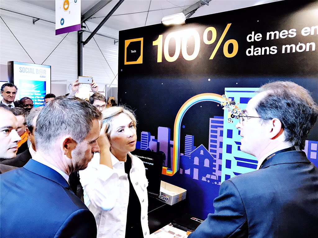 #orange #SMIDF visite de <a href="/vpecresse/">Valérie Pécresse</a> sur le stand orange <a href="/MarcBlanchet75/">Marc Blanchet</a> avec <a href="/nabetdaniel/">Daniel NABET</a>