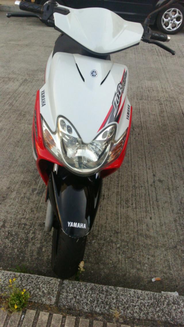 ElNietoDePepita's tweet photo. Me han robado la moto (Yamaha Jog RR + Yasuni + C4 8446 BYJ) ayer noche en la puerta de la Iglesia de San Benito. 

🚨¡RUEGO RT! 🚔 https://t.co/s5Q0kgNgNe