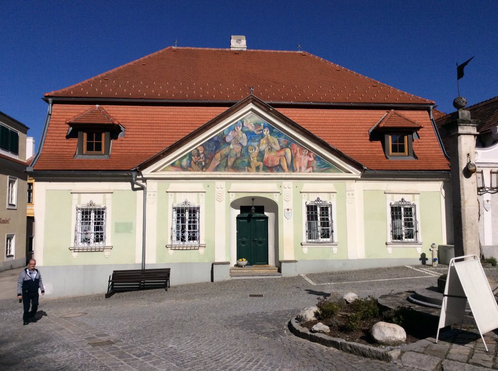 NicolaLisle1's tweet image. Wonderful morning exploring the lovely medieval town of #Durnstein #GSCruise17