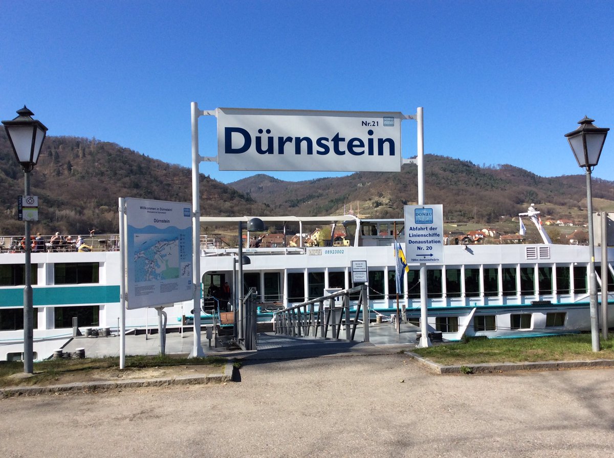 NicolaLisle1's tweet image. MS Rousse Prestige at #Durnstein #GSCruise17