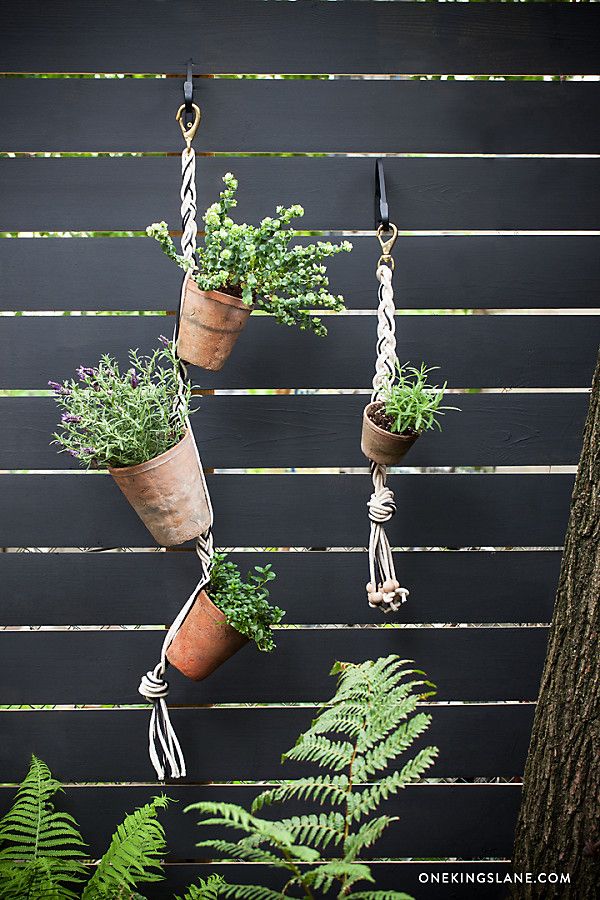 Dale un toque verde a la terraza con un tu propio #JardínVertical bit.ly/2oqWIGH vía <a href="/ferrOkey/">Melih Albayrak</a> #ArenalJardín #DIY #HazloTúMismo