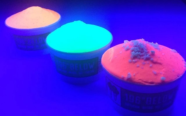 be_ikou's tweet photo. La glace fluo pour vos events #80's #90's #196Below #TeamIkou #Events #Coach https://t.co/mmiCohYs1C
