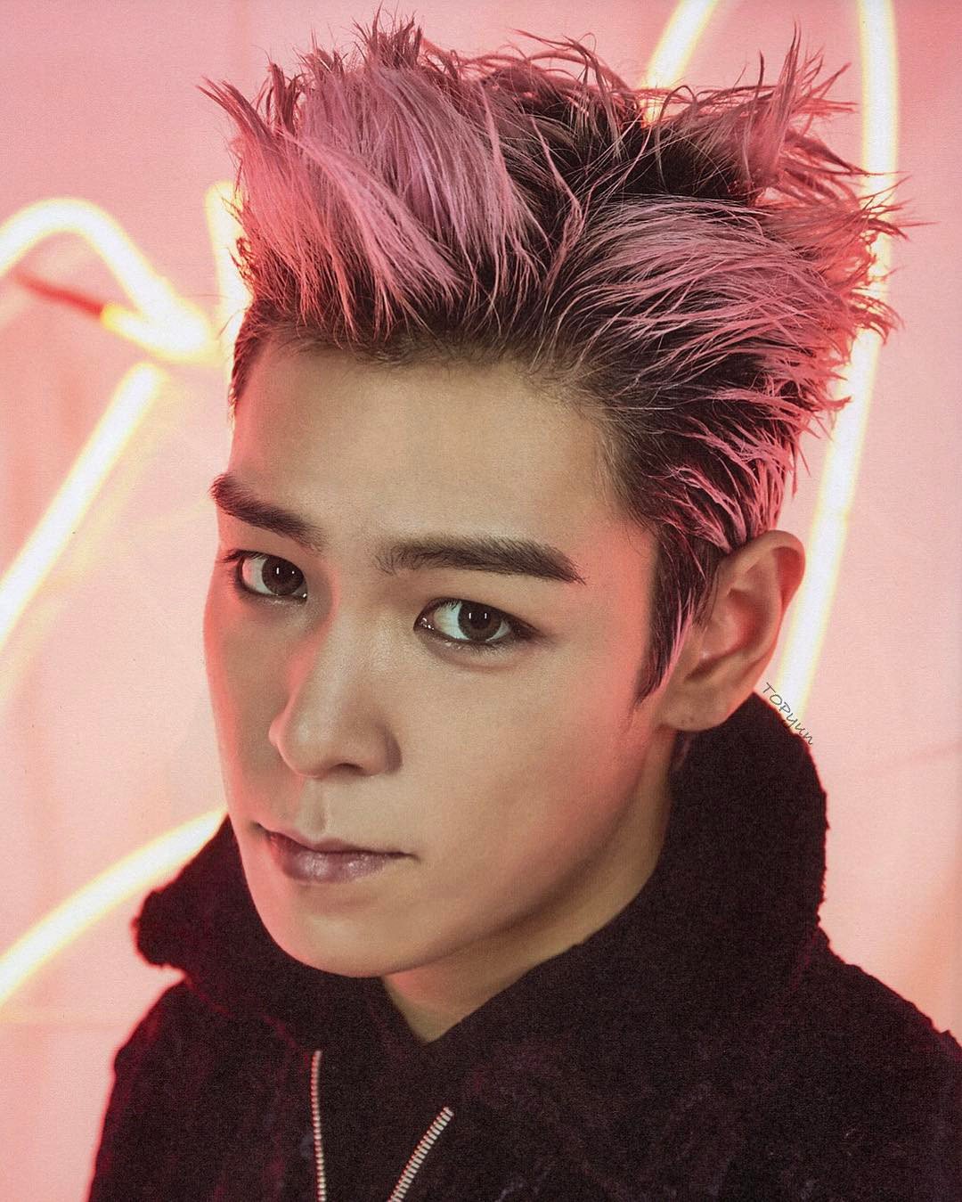 Top Of The Top Photos Scans T O P Bigbang 17 Welcoming Collection Bigbang 빅뱅 Top Choiseunghyun 탑 최승현 Cr Topyun1001 T Co F1tyou8m8j Twitter