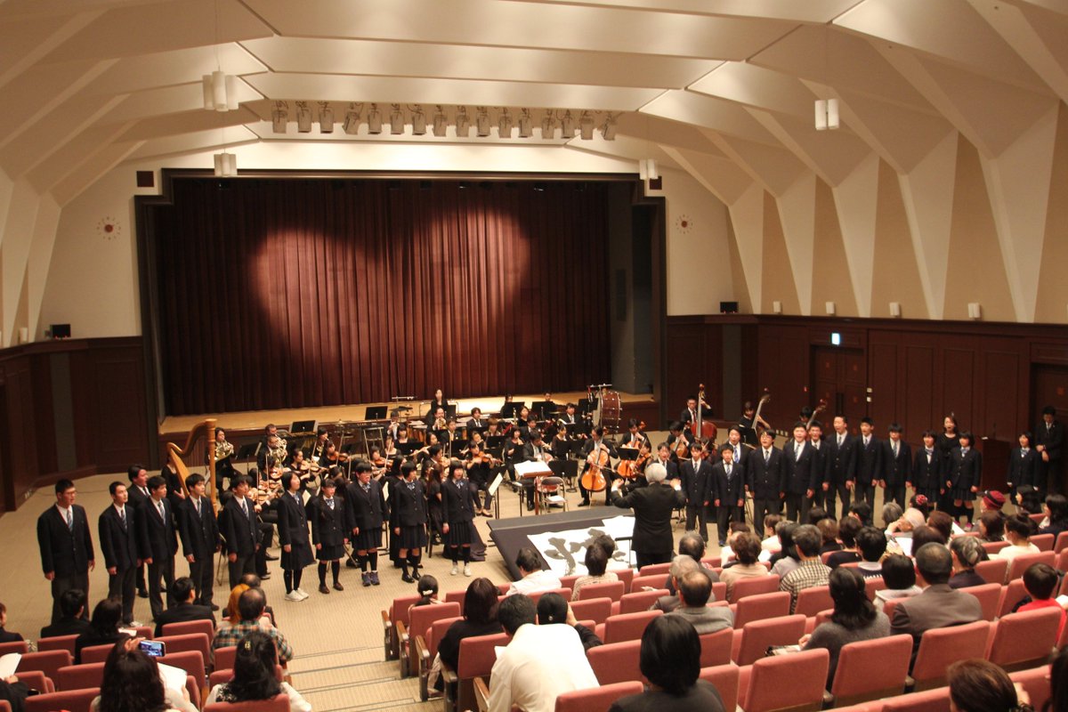 ぶんかる 文化庁公式 على تويتر 共に生きるアーツ 障がいのある子供たちと芸術家によるコンサートと展示会 を 特別支援総合プロジェクトの一環として 文部科学省講堂で開催しました 子供たちと芸術家との熱演に 会場が一体となりました T Co