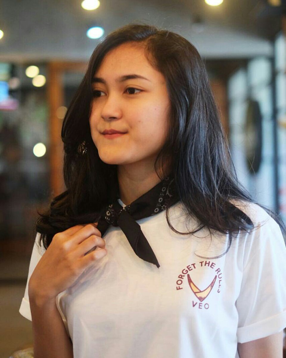 GreenBeeStore's tweet image. TSHIRT // CIRCLE WHITE // @veoapparel AVALIABLE NOW // IDR 150K
Online order:
WA: 0812-1324-6945
Line@: @Xhv4217o (Use @)