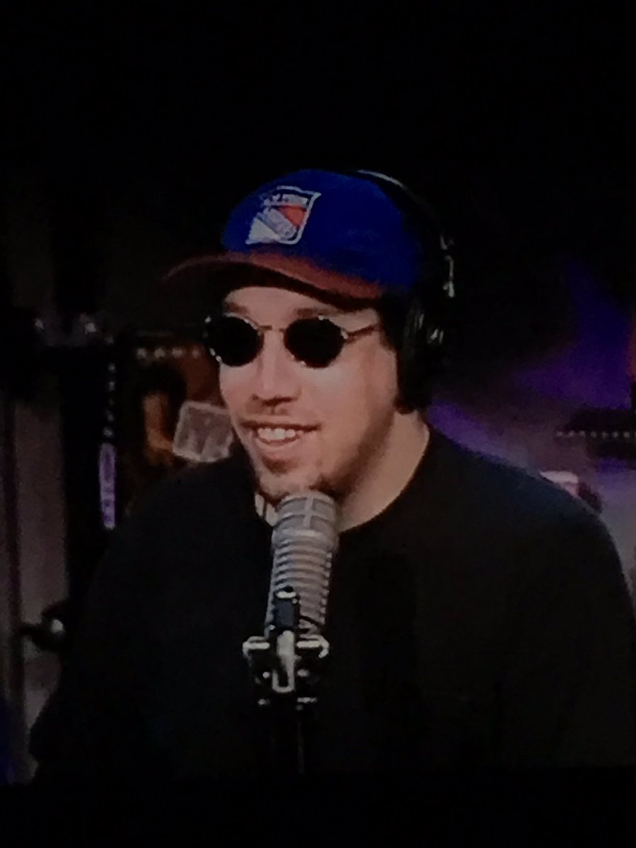 BOBO_HStern697's tweet photo. Who's high pitch? @hperik1971 #sternshow https://t.co/icTXsCHpdQ