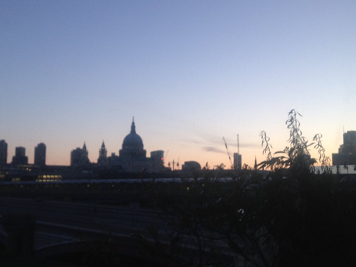 JessicaToale's tweet image. Sun coming up at 5:45 definitely means spring is here #seconddayofspring #london #lovethiscity