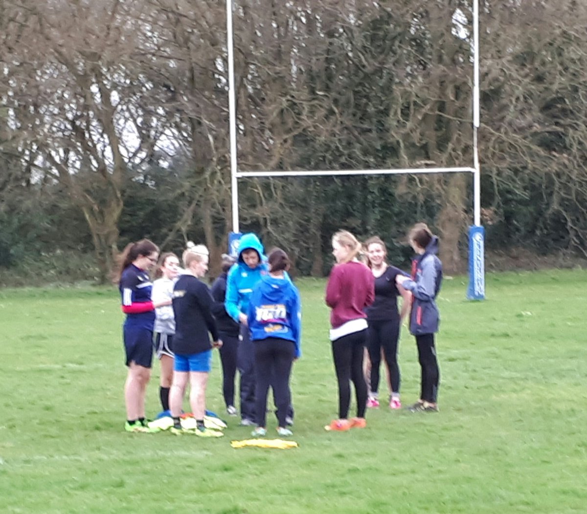 teamwoking's tweet photo. @WokingCollege @ChobhamCheetahs @RFU_Surrey - Chris Dodd from RFU braving the weather to deliver another excellent session for the girls. https://t.co/iefdGR5SsC