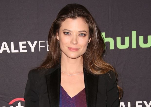 Frequency's Peyton List Boards CBS' Mission Control Drama Pilot #PeytonList #MissionControl tvline.com/2017/03/20/pey…