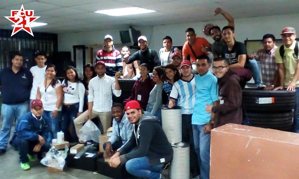 fcu21iutai's tweet photo. El 16/03/17 se realizo la entrega a las autoridades correspondientes  de la dotación de cauchos y baterías gracias a la revolución #IUTAI https://t.co/WTNMf47oXK