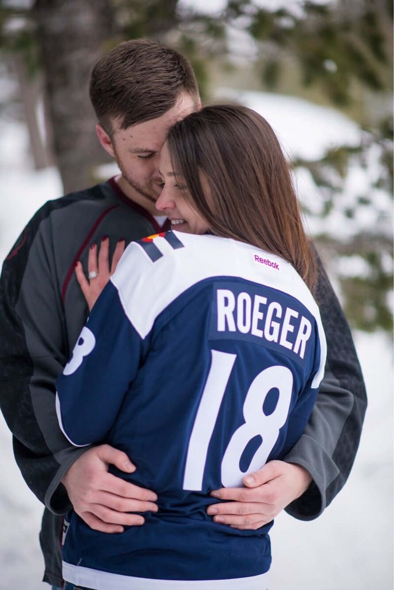 Avalanche's tweet photo. These two make one happy #AvsKeyFan couple!
Submit your stories: https://t.co/fSrOpnd00d https://t.co/3vukFv7tpJ