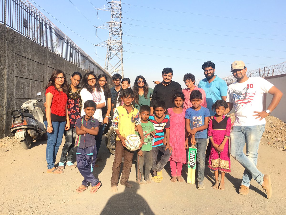 manthan98's tweet photo. What better you can expect from Sunday, when you have such lil innocent kids to play with.☺️☺️ #yuvaunstoppable #suratchapter https://t.co/djPr5Pm1GA
