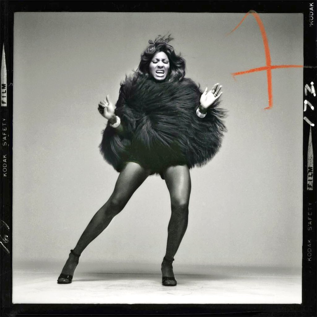 TinaTitansZone's tweet photo. 👑@LoveTinaTurner 
@voguemagazine 
6/13/71
📷#RichardAvedon
#TinaTurner
#Vogue #Magazine
#RockNRoll
#Fashion #Icon https://t.co/d1wbX5mKwS