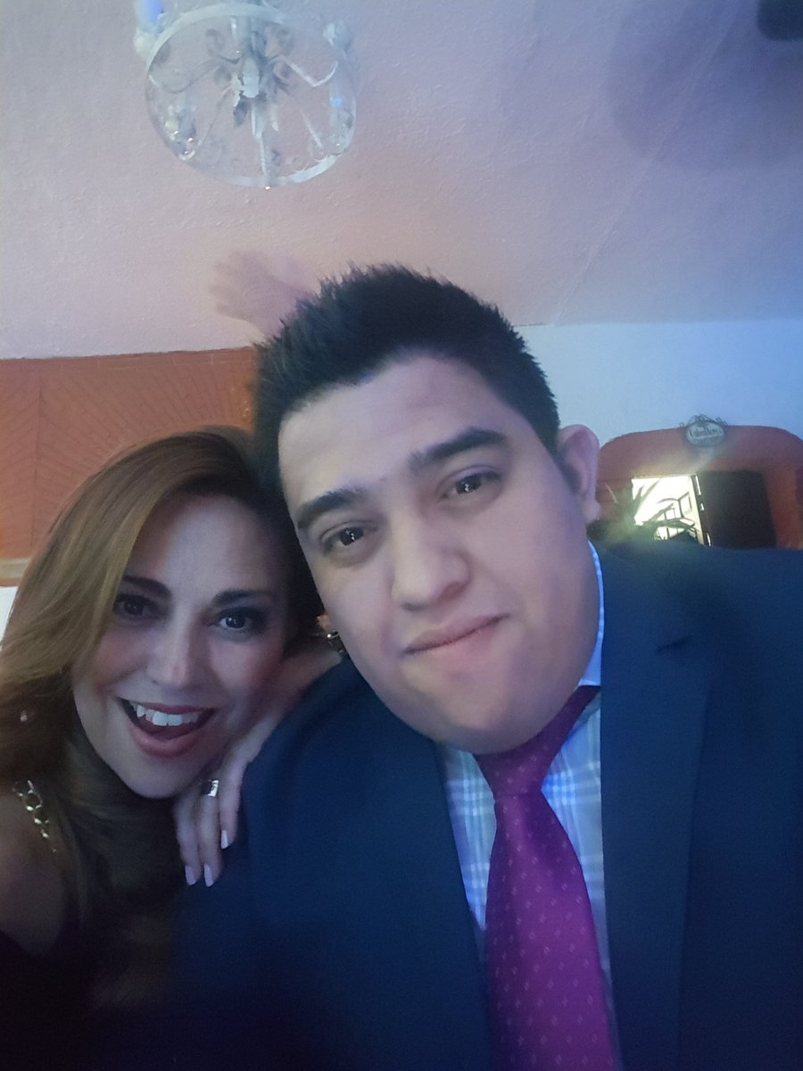 normaembriz's tweet photo. De fiesta! https://t.co/rN01GNdowC