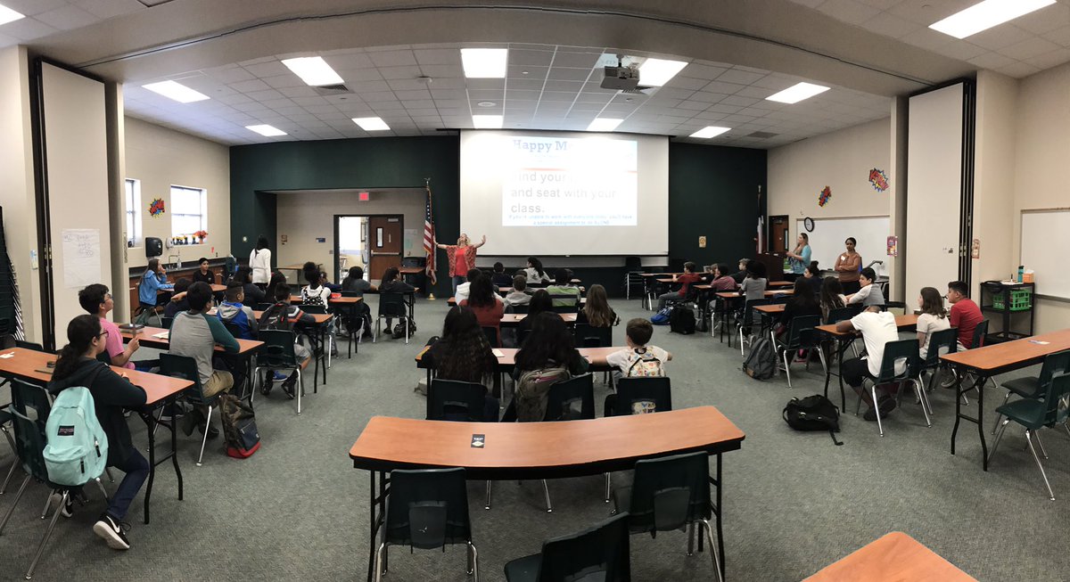 JustinWill08's tweet photo. @schwartziej20 way to go engaging all student with purposefully talk. Your enthusiasm in the room was contagious. @CardiffColts #cjhmath https://t.co/8mOecSz4rw